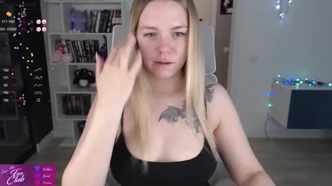 Snapshot of emma_bryan chatting on 24, 2, 2025 Emma online show from 24, 2, 2025