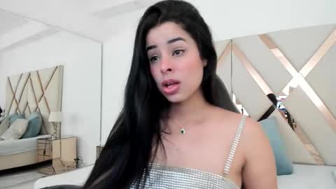 Emma Castillo online show from 16, 2, 2026
