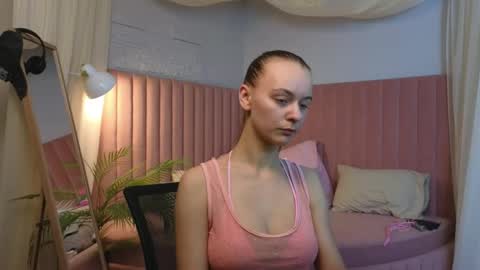 Snapshot of emma_chaser chatting on 27, 4, 2026 emma_chaser online show from 27, 4, 2026