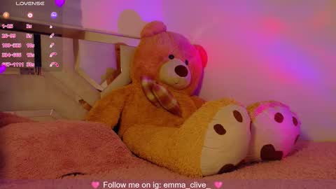 Snapshot of emma_clive chatting on 28, 9, 2025 Emma online show from 28, 9, 2025