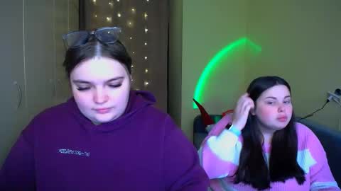 Snapshot of emma_dorn chatting on 14, 12, 2025 Eva online show from 14, 12, 2025