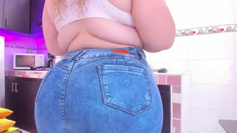 Snapshot of emma_eva1 chatting on 3, 5, 2026 Emma online show from 3, 5, 2026