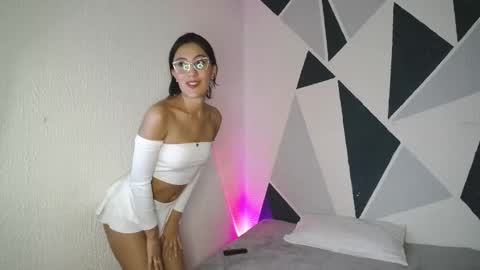 Emma Glow online show from 11, 2, 2026