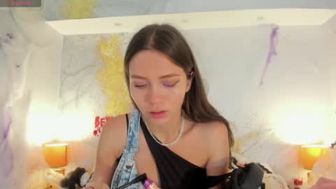 emma_jhoons online show from 28, 10, 2025