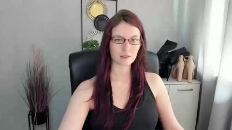 Snapshot of emma_lust94 chatting on 4, 6, 2026 emma online show from 4, 6, 2026
