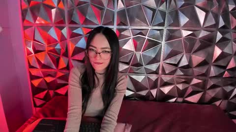 Emma  online show from 8, 11, 2025