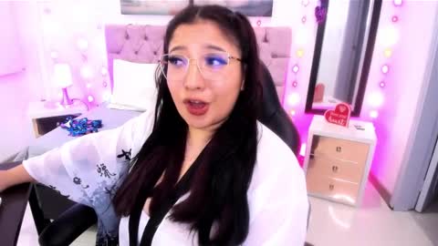 Emma Monserratt online show from 20, 2, 2025