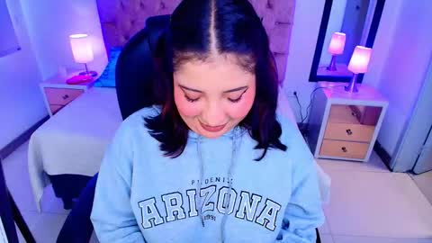 Emma Monserratt online show from 13, 11, 2025