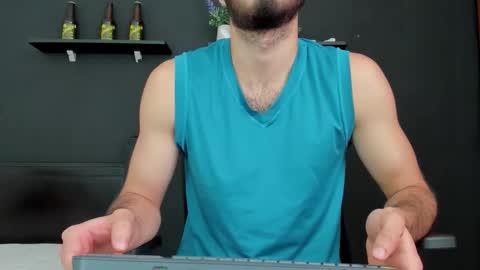 Snapshot of emma_muscle_ chatting on 23, 10, 2025 emma online show from 23, 10, 2025