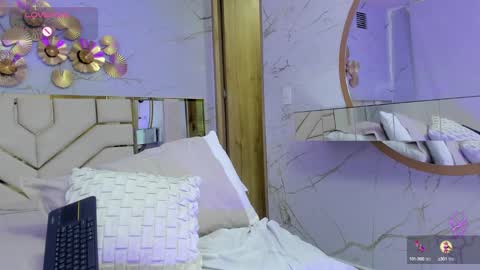 Snapshot of emma_petite4u chatting on 17, 12, 2024 Emma online show from 17, 12, 2024