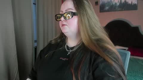 Snapshot of emma_razoom chatting on 23, 1, 2025 Emma Razumovskaya online show from 23, 1, 2025