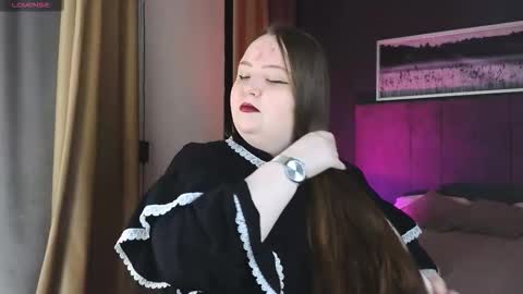 Snapshot of emma_razoom chatting on 14, 10, 2025 Emma Razumovskaya online show from 14, 10, 2025