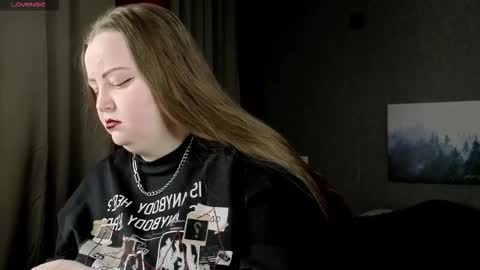 Snapshot of emma_razoom chatting on 29, 11, 2025 Emma Razumovskaya online show from 29, 11, 2025