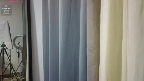 EMMA REVEES  online show from 30, 3, 2026