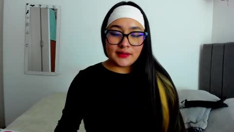 Snapshot of emma_timli1 chatting on 30, 4, 2026 Emma online show from 30, 4, 2026