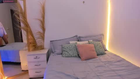 emma_woods__ online show from 28, 11, 2025