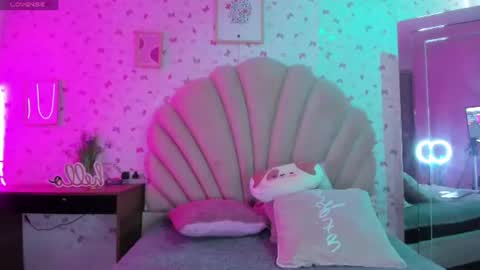 emmaa00_ online show from 18, 7, 2026