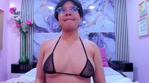 Emma  online show from 15, 10, 2025