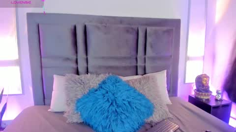 Snapshot of emmabecket2 chatting on 12, 2, 2025 emma becket online show from 12, 2, 2025