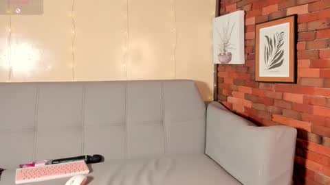 Snapshot of emmaconneer chatting on 16, 12, 2024 Emma online show from 16, 12, 2024