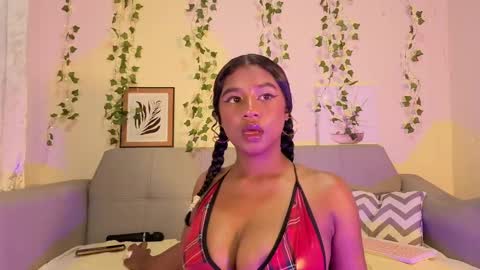 Snapshot of emmaconneer chatting on 10, 10, 2025 Emma online show from 10, 10, 2025