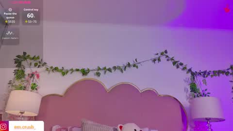 Snapshot of emmacrush chatting on 2, 8, 2026 Welcome Im yosein Your love is my passion activate it with your tips and enjoy with me online show from 2, 8, 2026