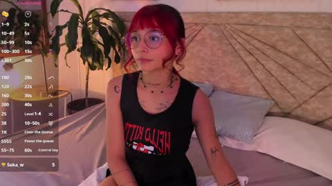 Snapshot of emmaduff_ chatting on 7, 5, 2026 online show from 7, 5, 2026