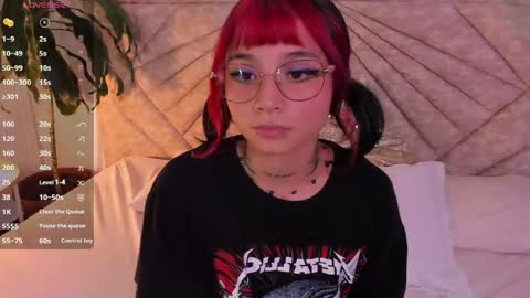 Snapshot of emmaduff_ chatting on 22, 5, 2026 online show from 22, 5, 2026