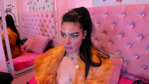 Snapshot of emmaebony_ chatting on 31, 10, 2025 emmaebony_ online show from 31, 10, 2025