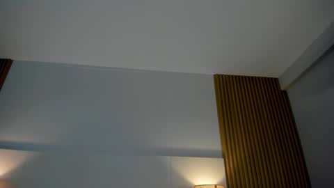 emmaespencer  online show from 16, 4, 2026