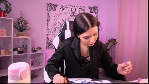 Emma online show from 27, 12, 2024