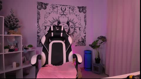 Snapshot of emmakeam_ chatting on 29, 1, 2025 Emma online show from 29, 1, 2025