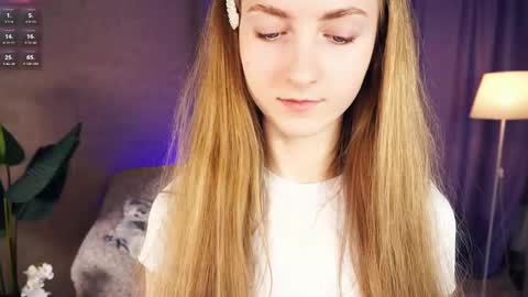 Snapshot of emmalaflame chatting on 24, 1, 2025 Emma day Wendy night online show from 24, 1, 2025