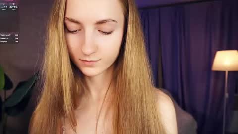 Snapshot of emmalaflame chatting on 25, 1, 2025 Emma day Wendy night online show from 25, 1, 2025