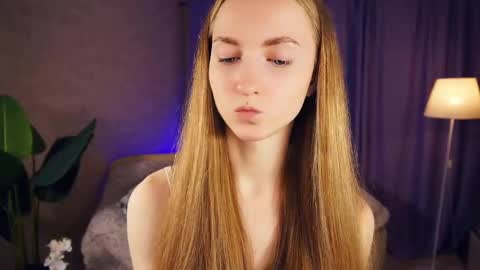 Snapshot of emmalaflame chatting on 25, 1, 2025 Emma day Wendy night online show from 25, 1, 2025