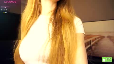 Snapshot of emmalaflame chatting on 14, 9, 2025 Emma day Wendy night online show from 14, 9, 2025
