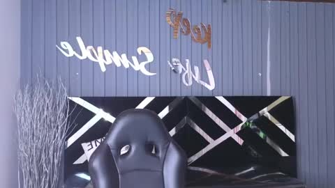 Emma online show from 27, 2, 2025