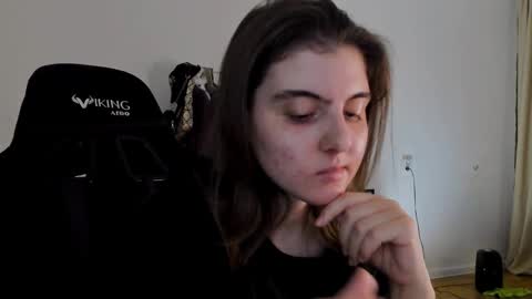 Snapshot of emmamon chatting on 7, 3, 2025 Emma online show from 7, 3, 2025