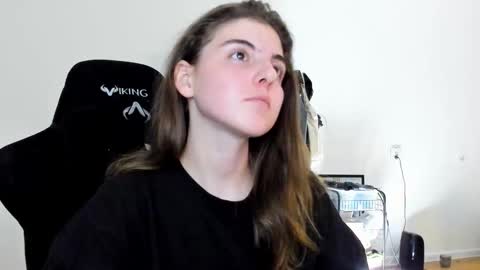 Snapshot of emmamon chatting on 14, 9, 2025 Emma online show from 14, 9, 2025