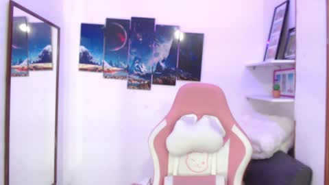 Snapshot of emmamyers_ chatting on 14, 1, 2025 Emma online show from 14, 1, 2025