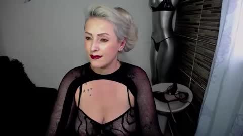 Snapshot of emmarizzoo chatting on 22, 5, 2026 Emma online show from 22, 5, 2026