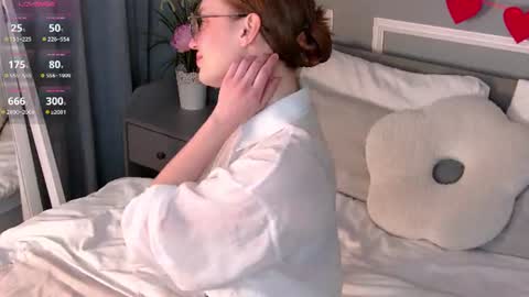 Snapshot of emmasagge chatting on 17, 6, 2026 Emma online show from 17, 6, 2026
