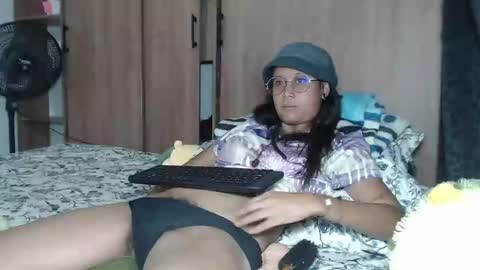 emmasweet95 online show from 25, 1, 2025