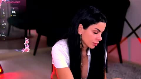 Snapshot of emmavayne chatting on 26, 11, 2025 Emma online show from 26, 11, 2025