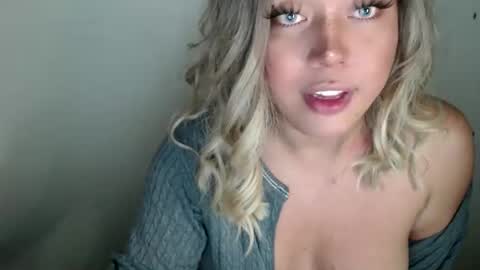 YourDreamGirl Emma  online show from 22, 9, 2025