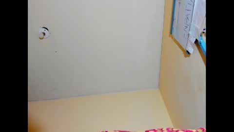 Snapshot of emmawuilian chatting on 24, 1, 2025 hi im emmalina welcome to your happy place online show from 24, 1, 2025