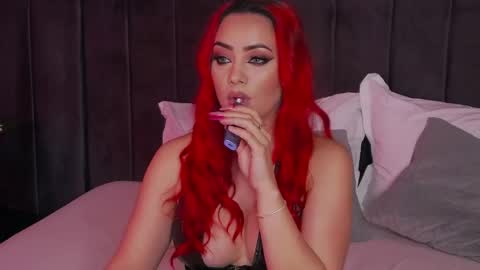 Snapshot of emmelyn_ chatting on 9, 3, 2026 Emm online show from 9, 3, 2026