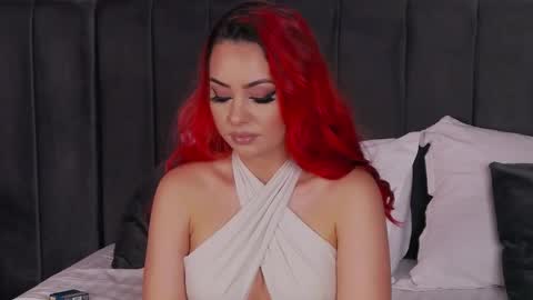 Snapshot of emmelyn_ chatting on 3, 4, 2026 Emm online show from 3, 4, 2026