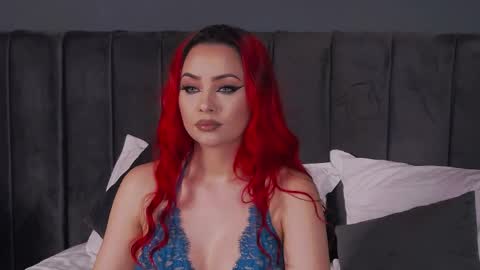 Snapshot of emmelyn_ chatting on 9, 4, 2026 Emm online show from 9, 4, 2026