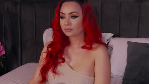 Snapshot of emmelyn_ chatting on 10, 4, 2026 Emm online show from 10, 4, 2026